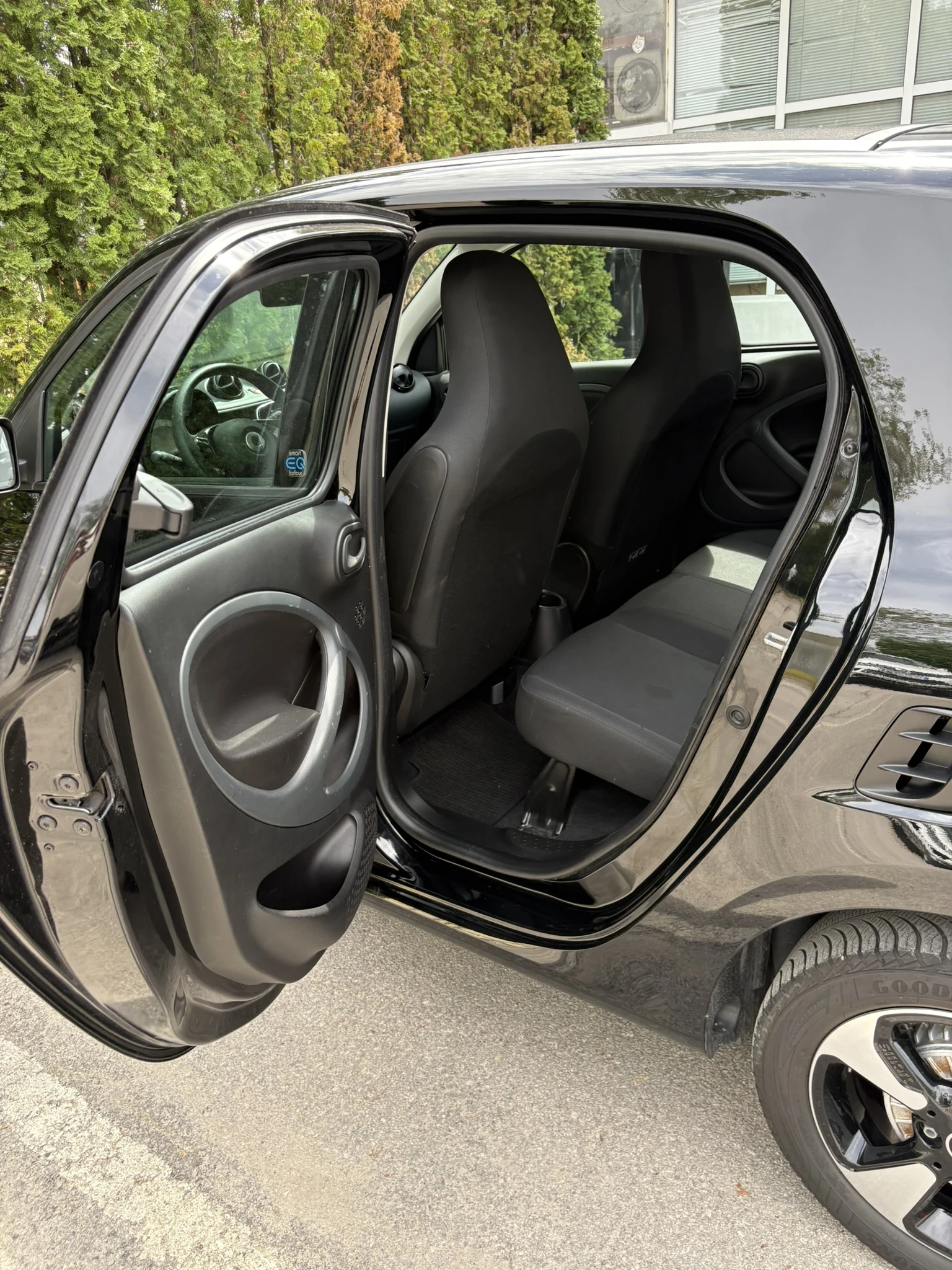 Smart Forfour EQ PLUS/CABRIO/22 kW бордово зарядно - изображение 10