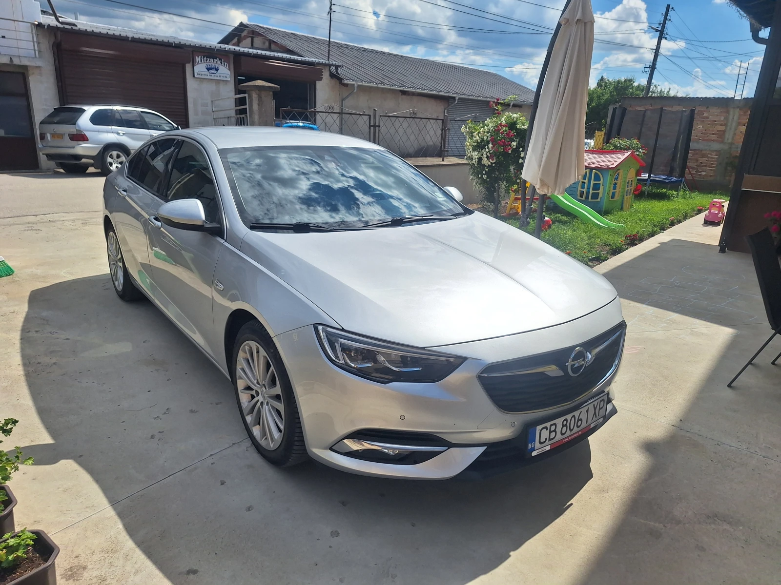 Opel Insignia БЕНЗИН 200к.с. СЕДАН СЕРВ.ИСТОРИЯ - изображение 8