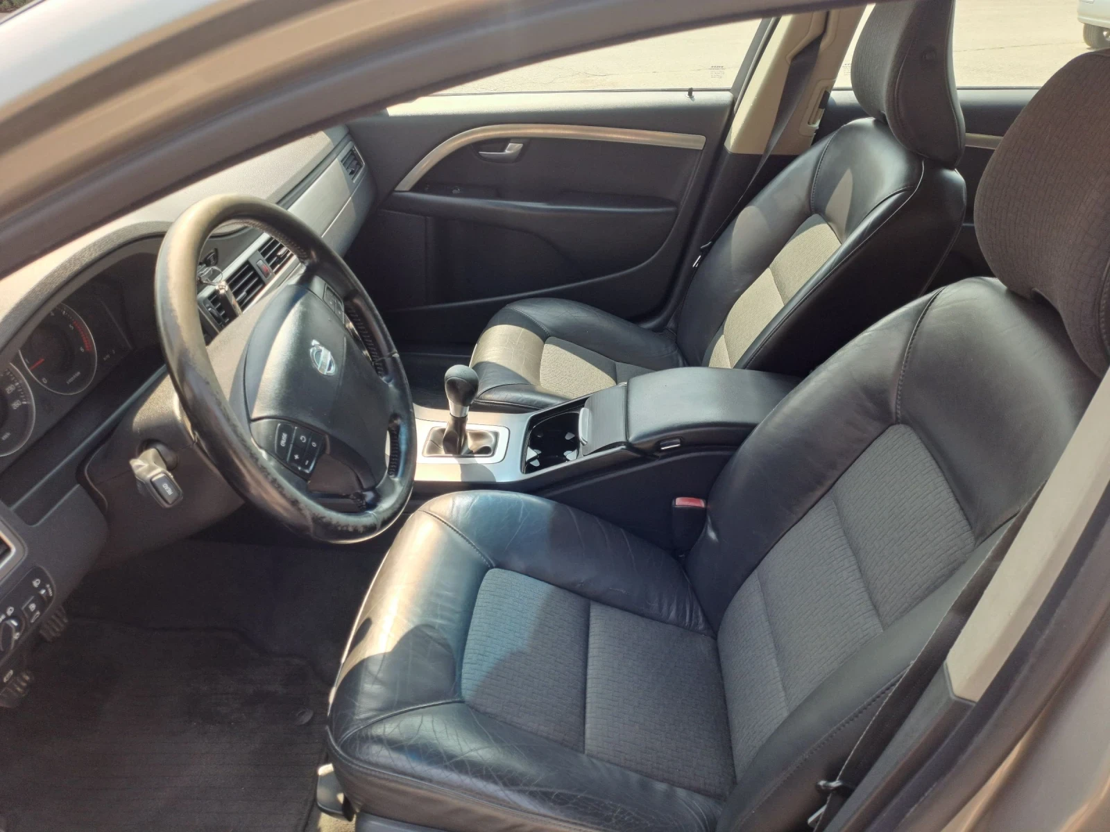Volvo V70 2.4TDI NAVI KOJA - изображение 10