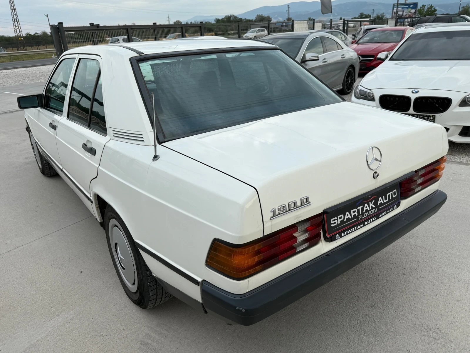 Mercedes-Benz 190 2.0D* 1985г* БЕЗ РЪЖДИ* ТЯСНАТА ЛАЙСНА*  - изображение 6