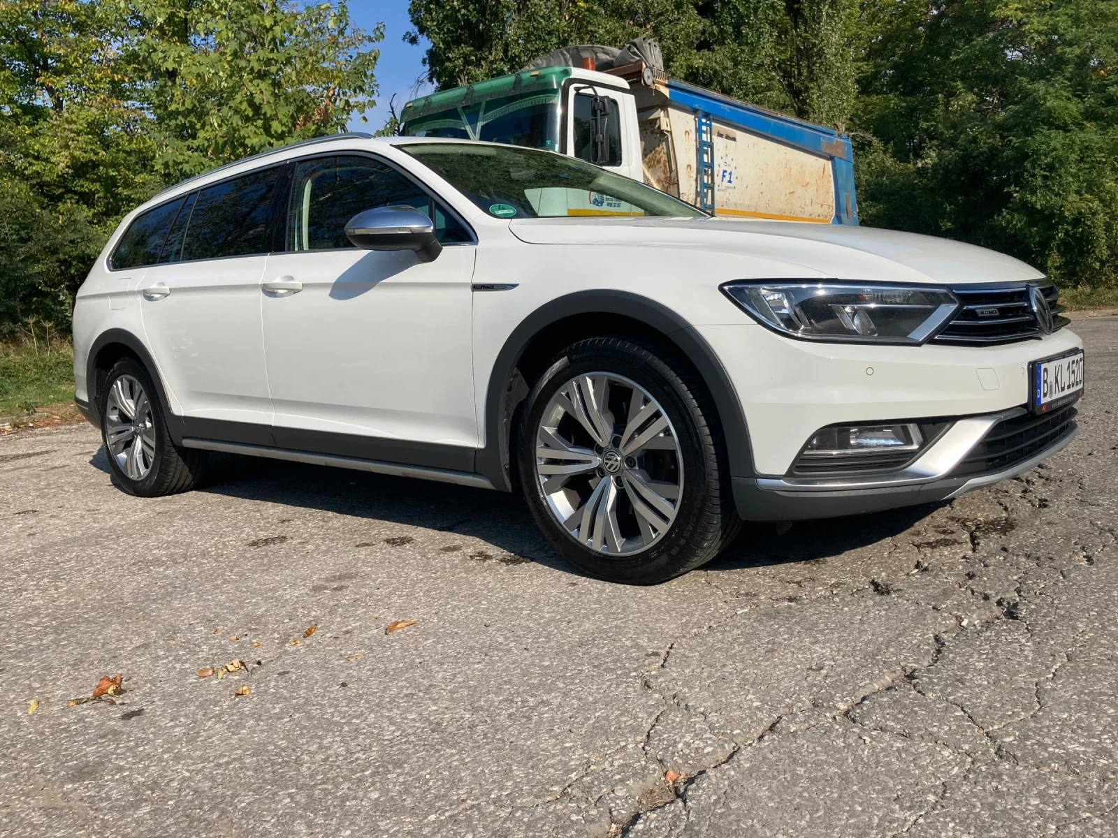 VW Passat Alltrack - изображение 2