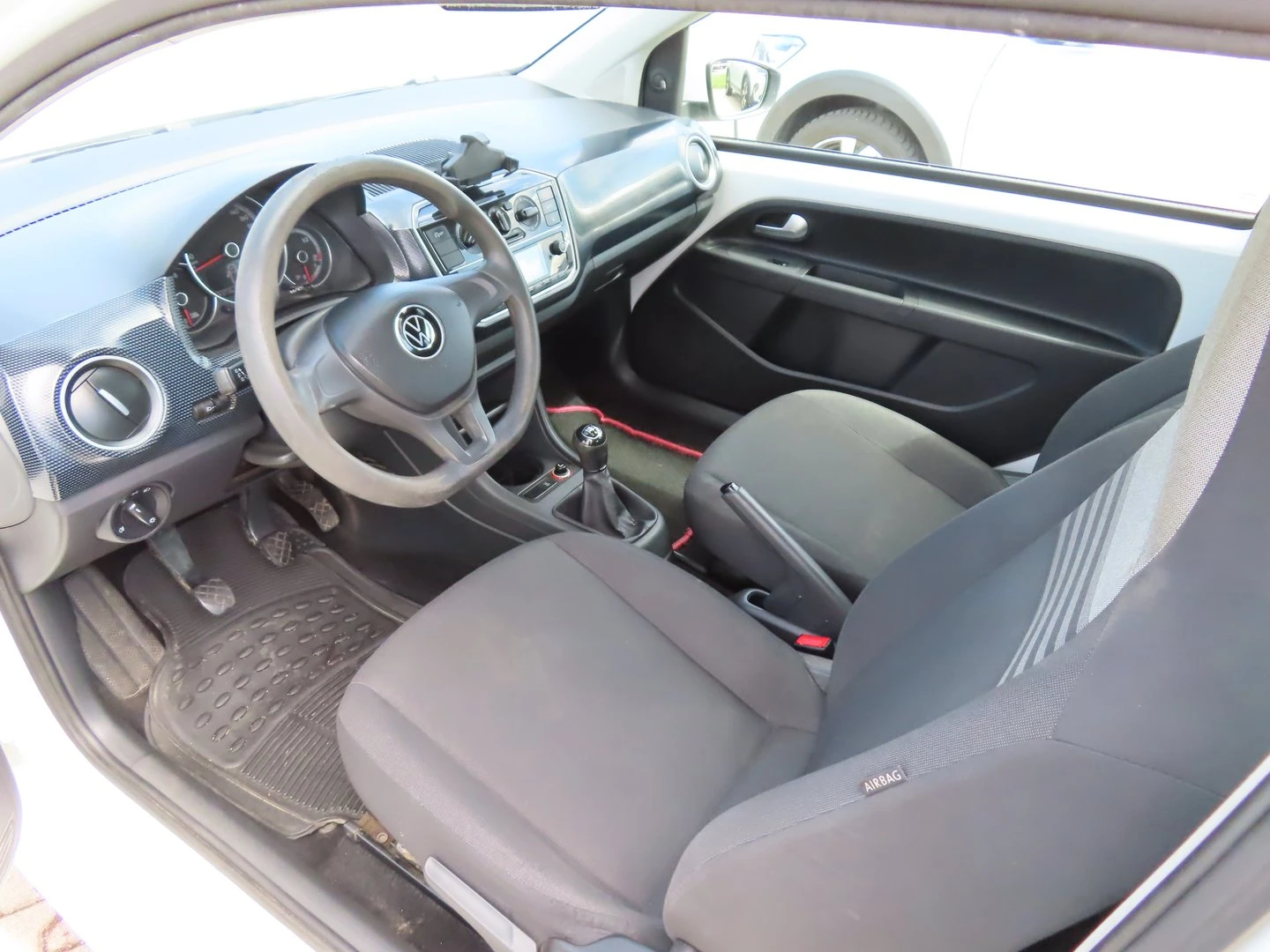 VW Up VW move up! 1.0 EcoFuel BMT, снимка 4 - Автомобили и джипове - 53893969