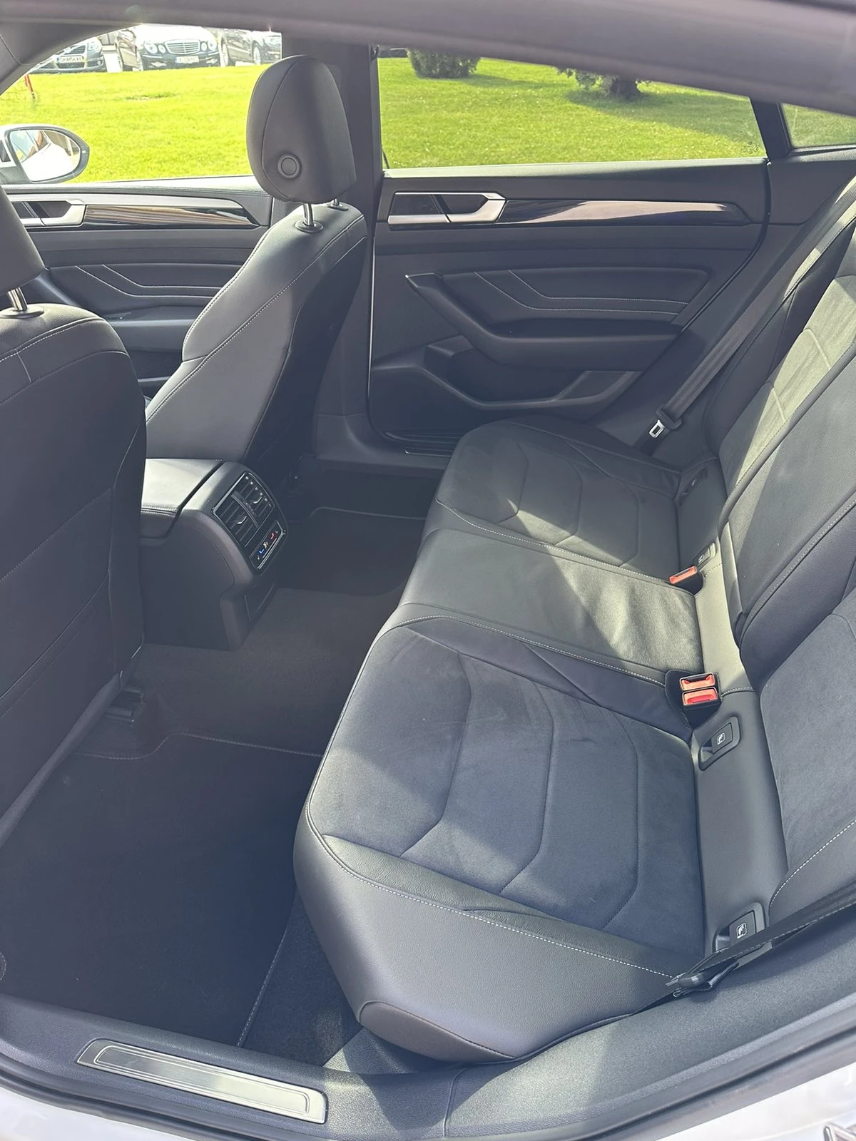 VW Arteon 2.0 TDI R-Line 4 MOTION - изображение 8