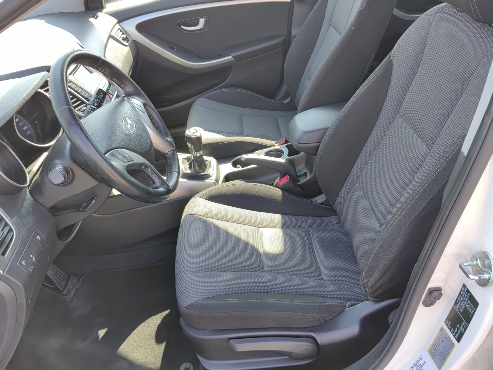 Hyundai I30 1.4i Gaz - изображение 10