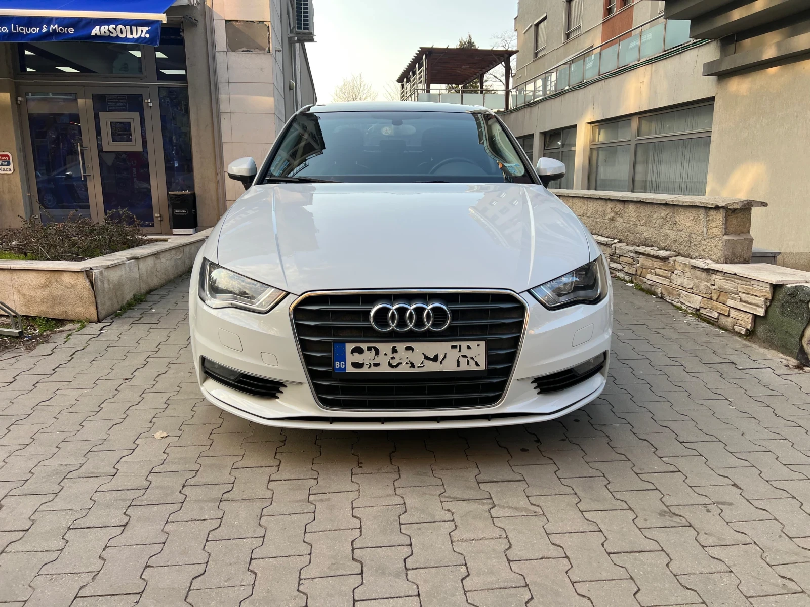 Audi A3 1.8 TFSI - Обслужена, Каско, 2 к-та гуми и джанти, снимка 4 - Автомобили и джипове - 53750488