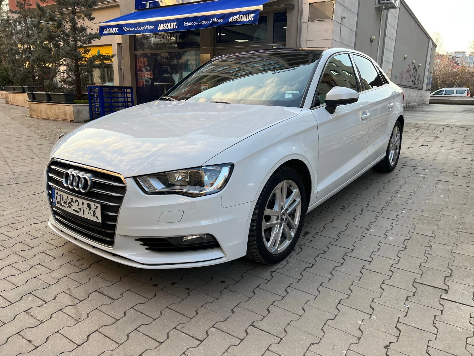 Audi A3 1.8 TFSI - Обслужена, Каско, 2 к-та гуми и джанти, снимка 3 - Автомобили и джипове - 53750488