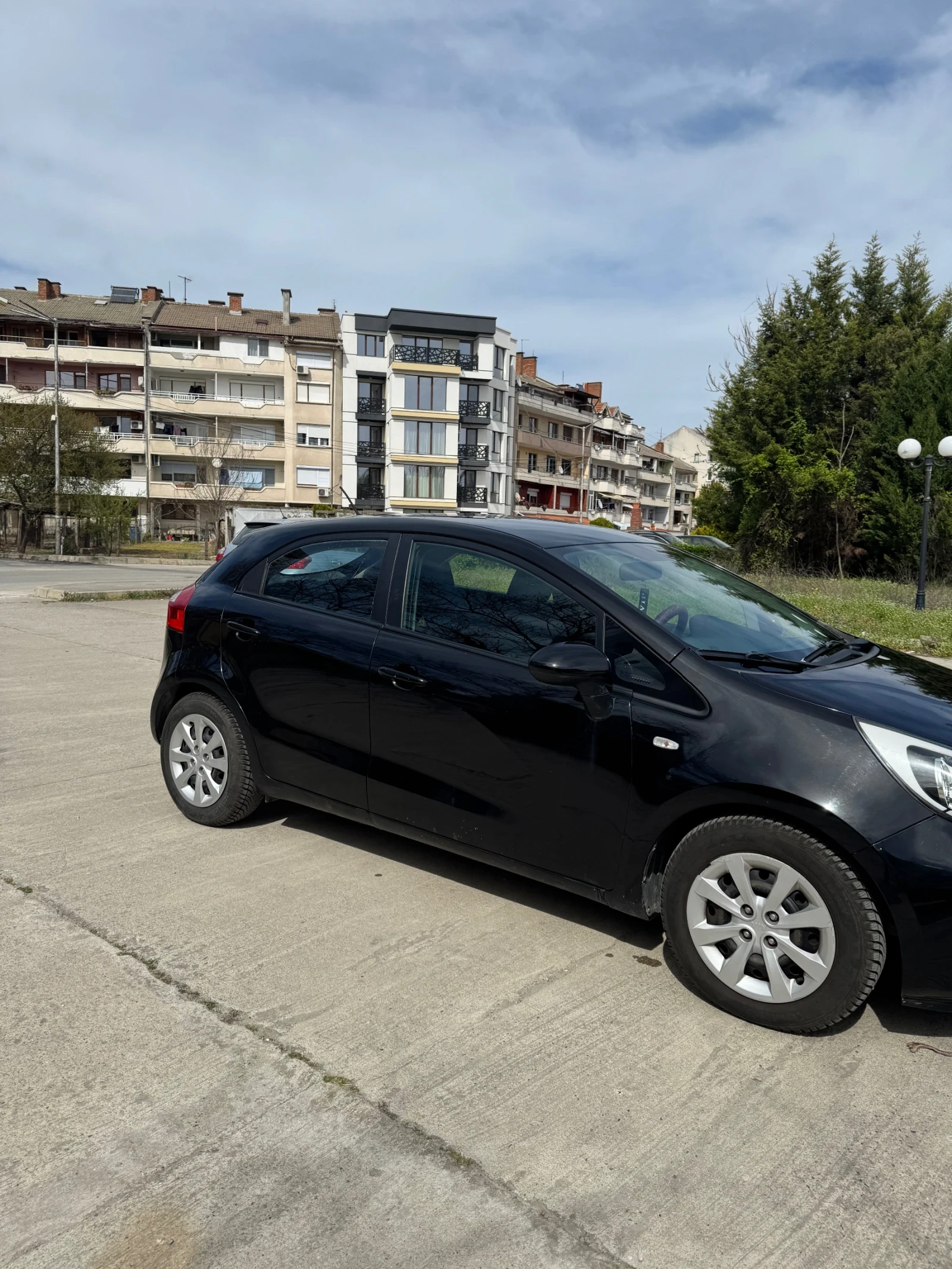 Kia Rio, снимка 2 - Автомобили и джипове - 54260116