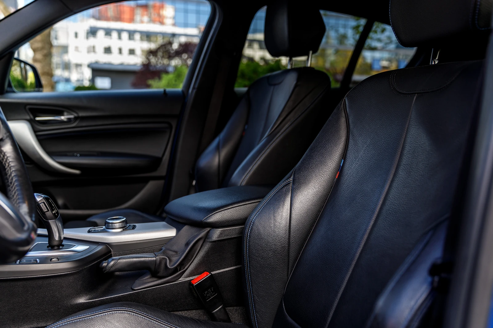 BMW 120 X DRIVE, снимка 15 - Автомобили и джипове - 54332687