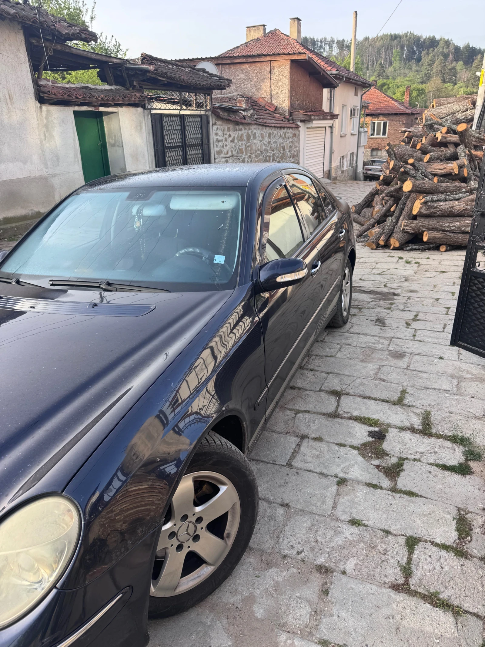 Mercedes-Benz E 270, снимка 3 - Автомобили и джипове - 54477654