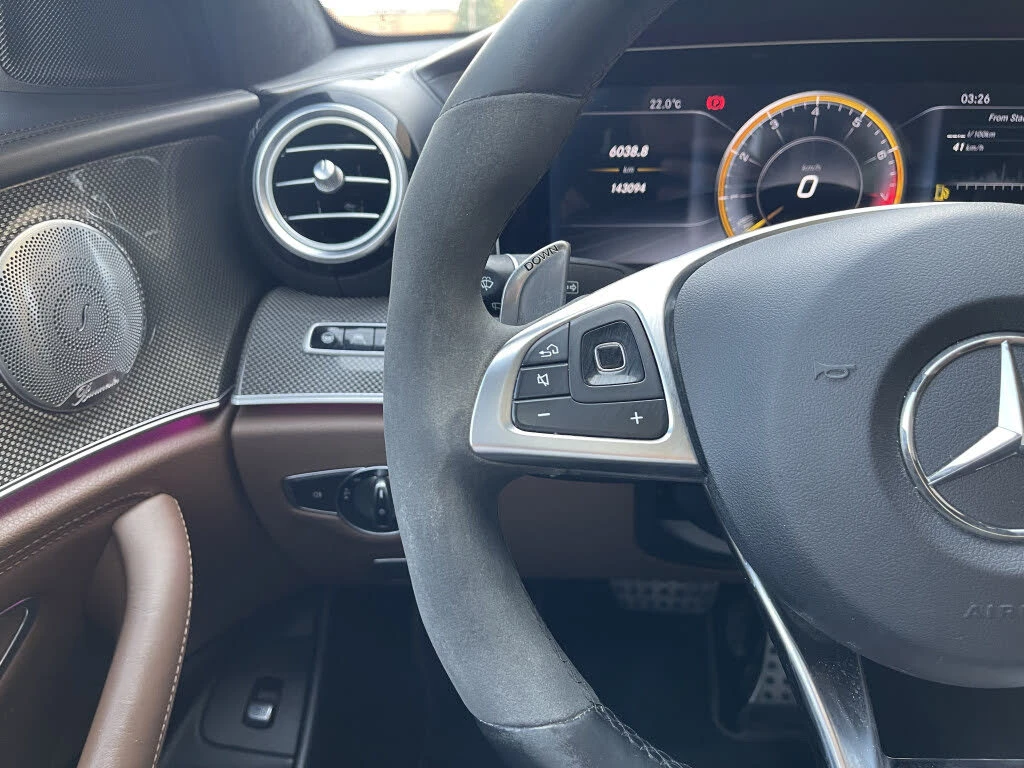 Mercedes-Benz E 63 AMG S Sedan 4MATIC, снимка 13 - Автомобили и джипове - 54584645