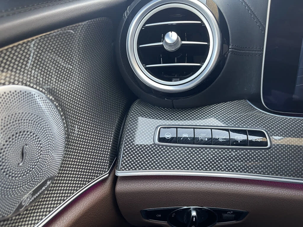 Mercedes-Benz E 63 AMG S Sedan 4MATIC, снимка 17 - Автомобили и джипове - 54584645