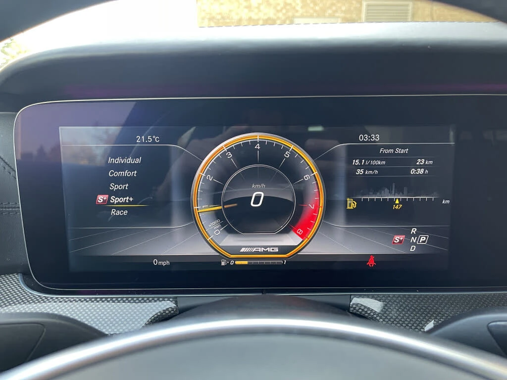 Mercedes-Benz E 63 AMG S Sedan 4MATIC, снимка 14 - Автомобили и джипове - 54584645