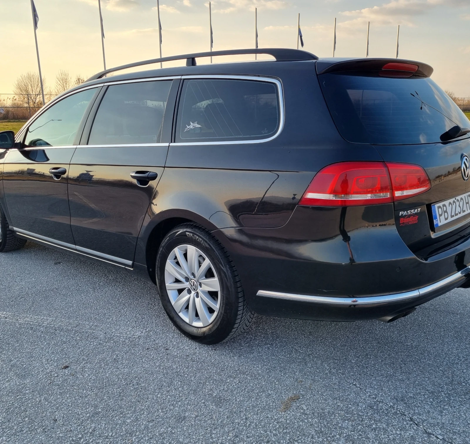 VW Passat 2.0 TDI 140 к.с., снимка 8 - Автомобили и джипове - 54811296