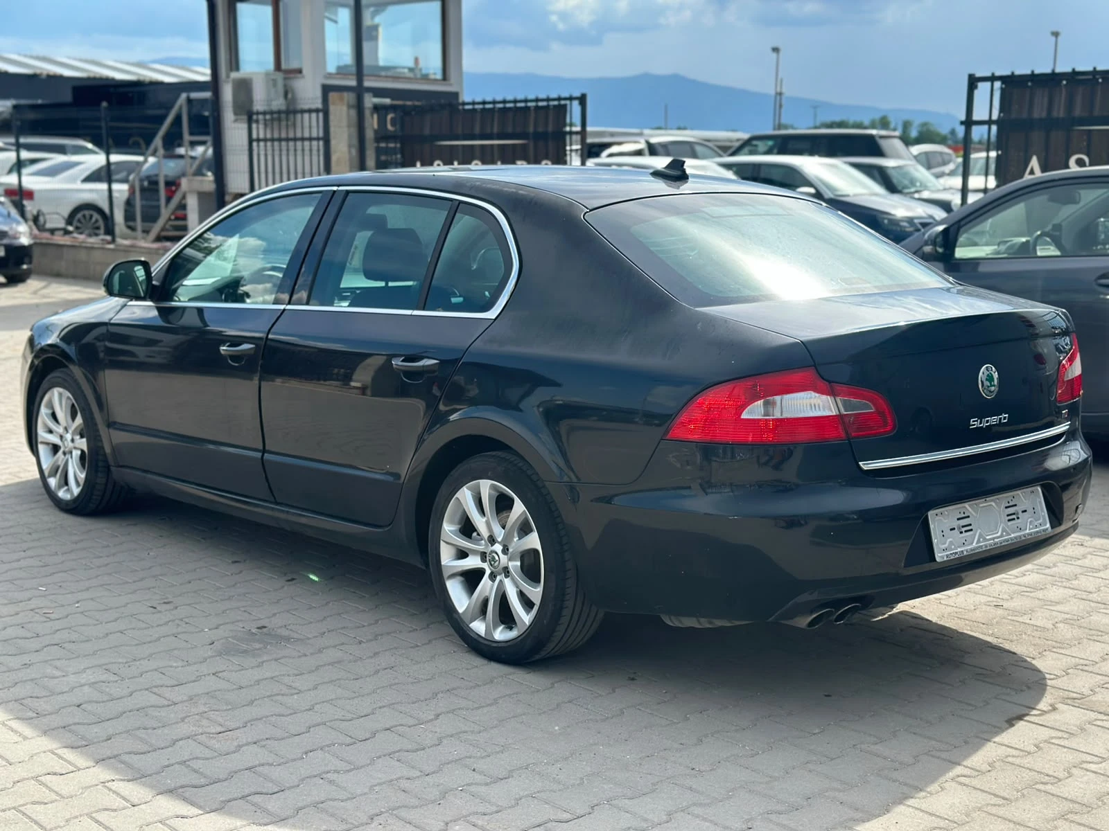 Skoda Superb / 138000KM / 2.0D / 170HP / , снимка 3 - Автомобили и джипове - 54855700