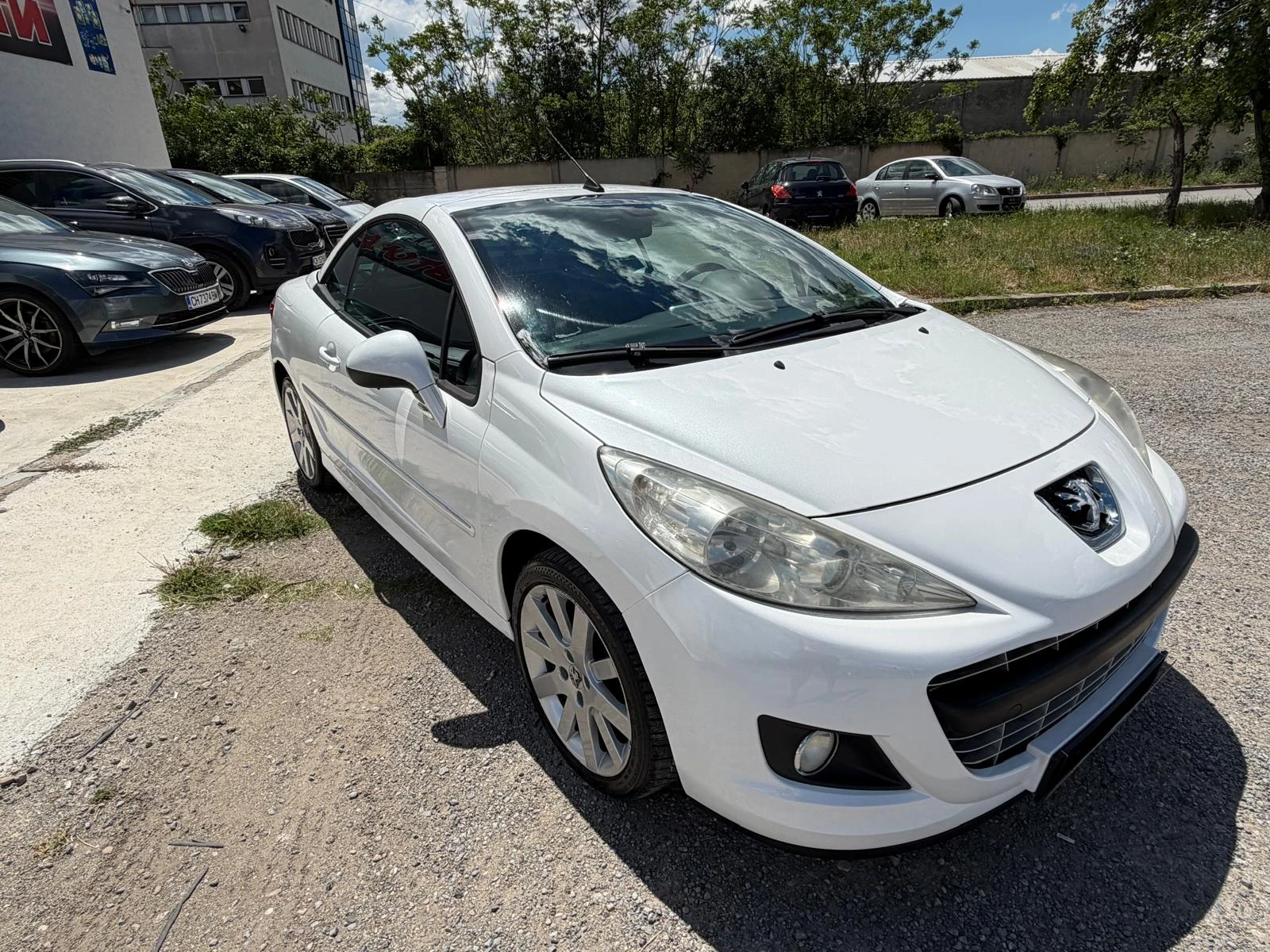 Peugeot 207 Бяла перла, снимка 9 - Автомобили и джипове - 54900256