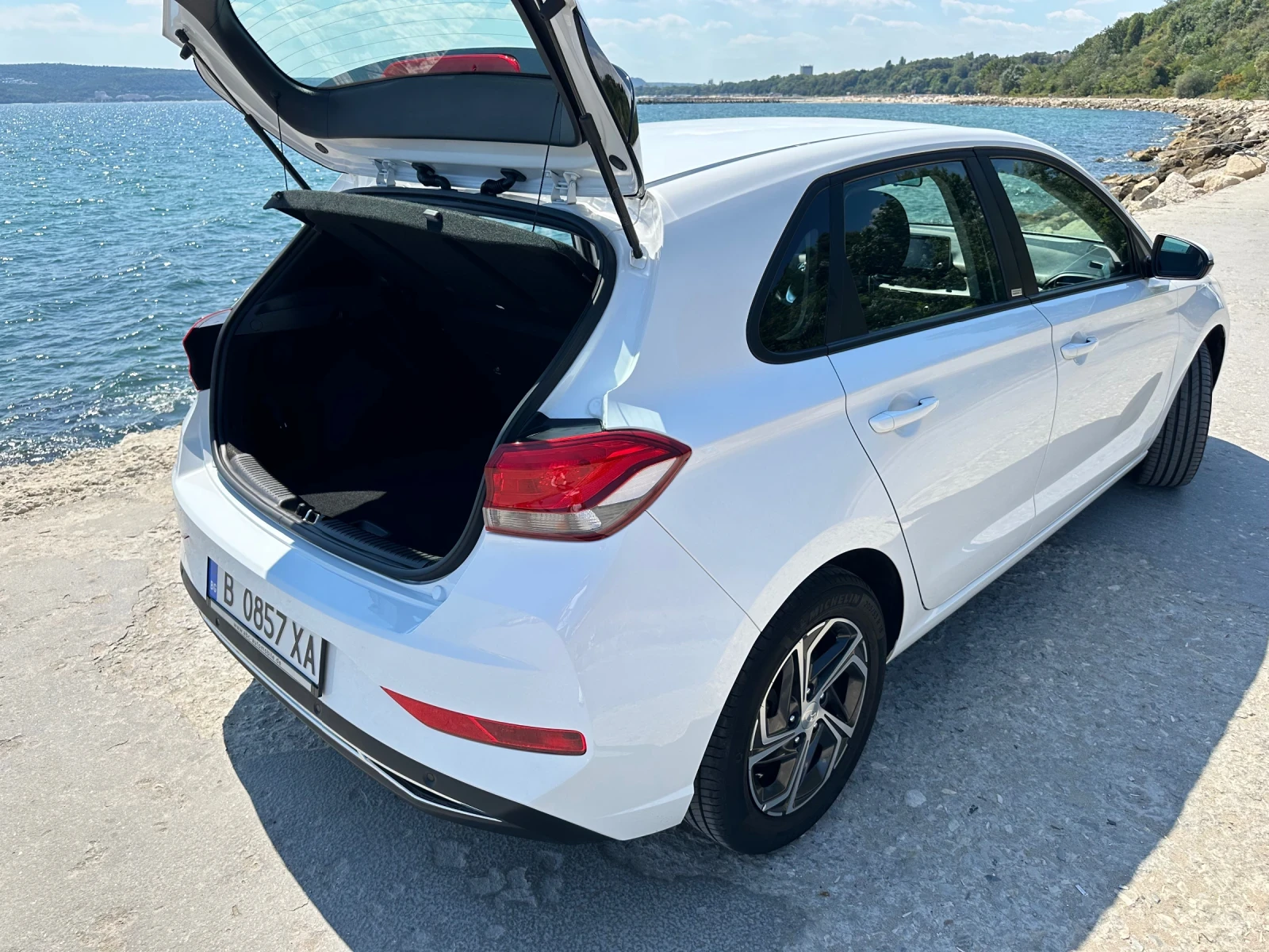 Hyundai I30 Дизел,  136к, снимка 5 - Автомобили и джипове - 55461694