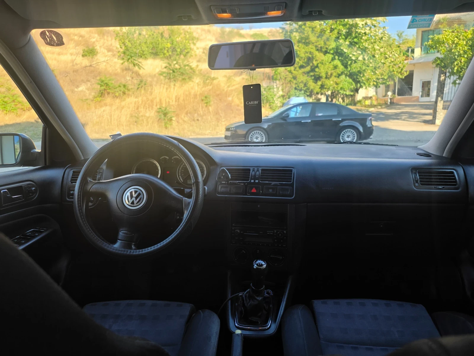 VW Bora 1.6, снимка 4 - Автомобили и джипове - 55535879