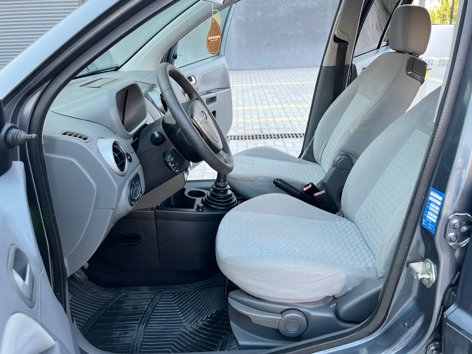Ford Fusion 1.6I/2003/ГОДИНА, снимка 11 - Автомобили и джипове - 55584407