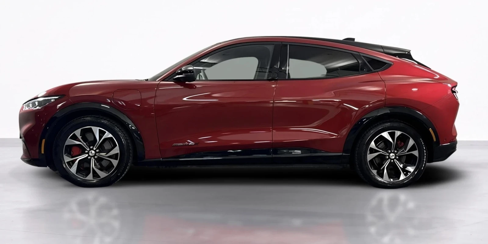 Ford Mustang Mach-E 99 KW Premium - 4x4 - Extended Range, снимка 5 - Автомобили и джипове - 55749756