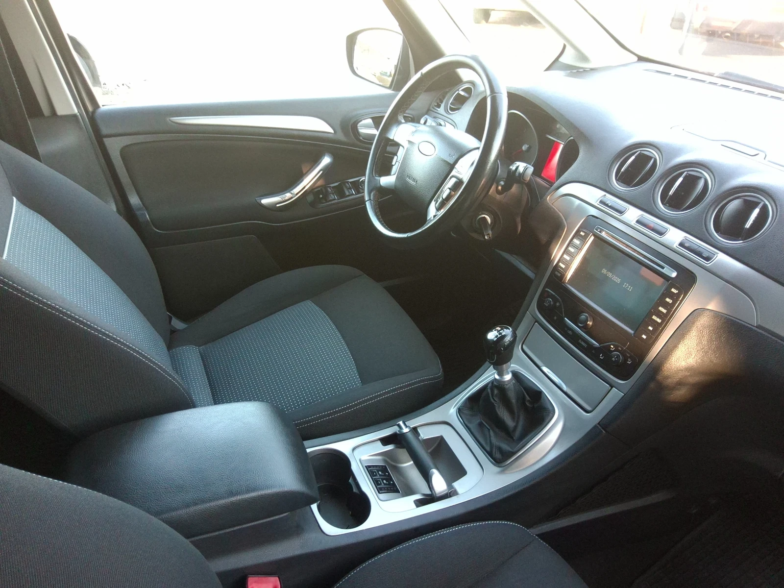 Ford Galaxy 2.0TDCI, снимка 17 - Автомобили и джипове - 56010687
