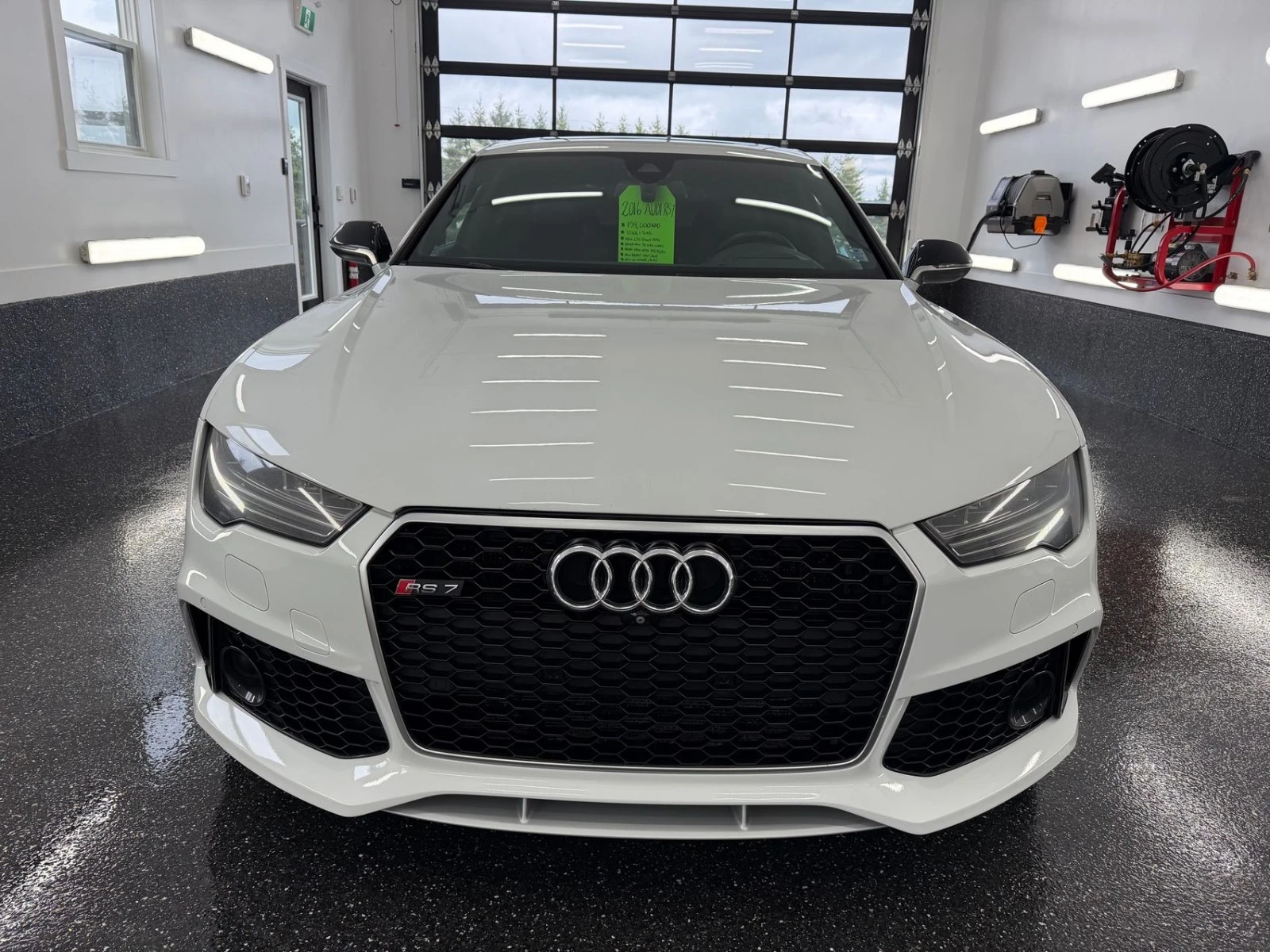 Audi Rs7 quattro * 700hp * АвтоКредит (ЦЕНА ДО БГ), снимка 5 - Автомобили и джипове - 56183522