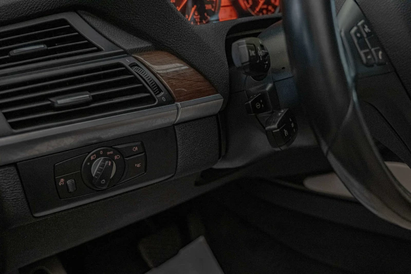 BMW X6 M50d/Dynamic Seat/HuD/Android/Подгрев/Soft Close/, снимка 9 - Автомобили и джипове - 51937482