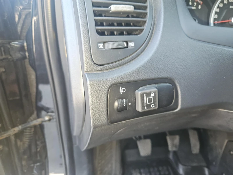 Kia Sportage, снимка 11 - Автомобили и джипове - 52345034