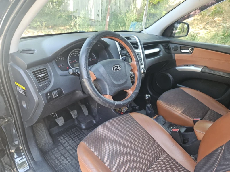 Kia Sportage, снимка 8 - Автомобили и джипове - 52345034