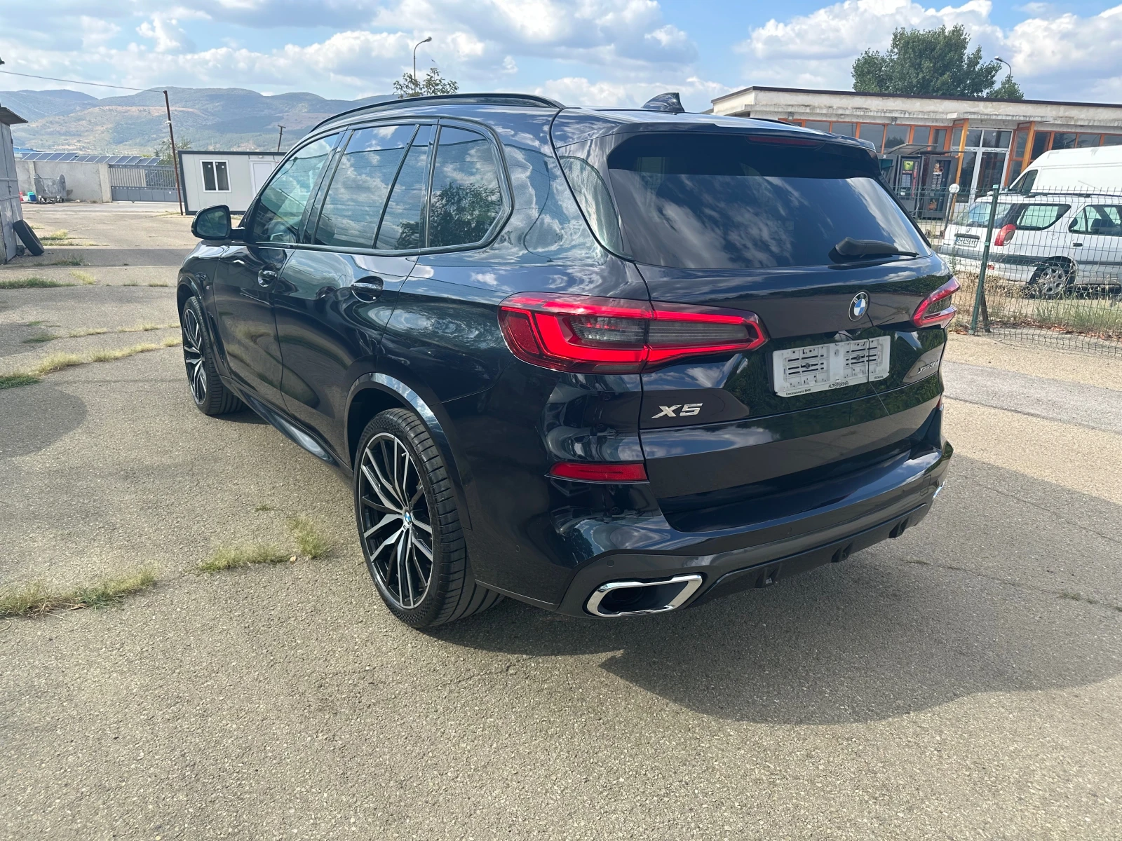 BMW X5 30d * МАСАЖ* SWAROVSKI*  - изображение 2