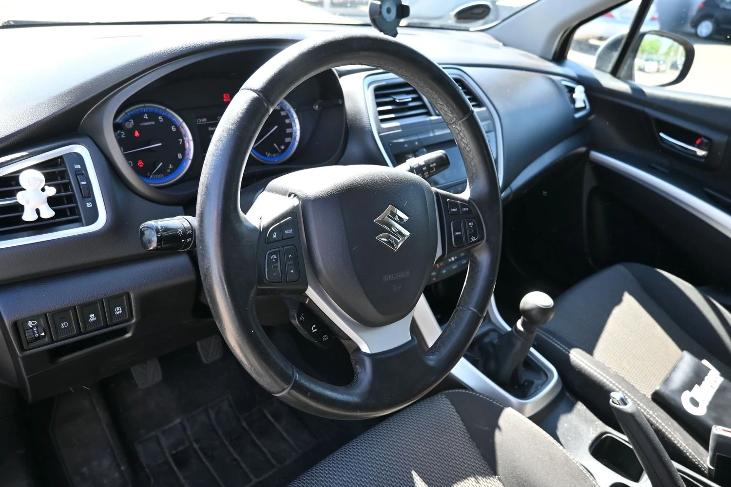Suzuki SX4 S-Cross 1.6i/120HP/Подгрев на седалки - изображение 9