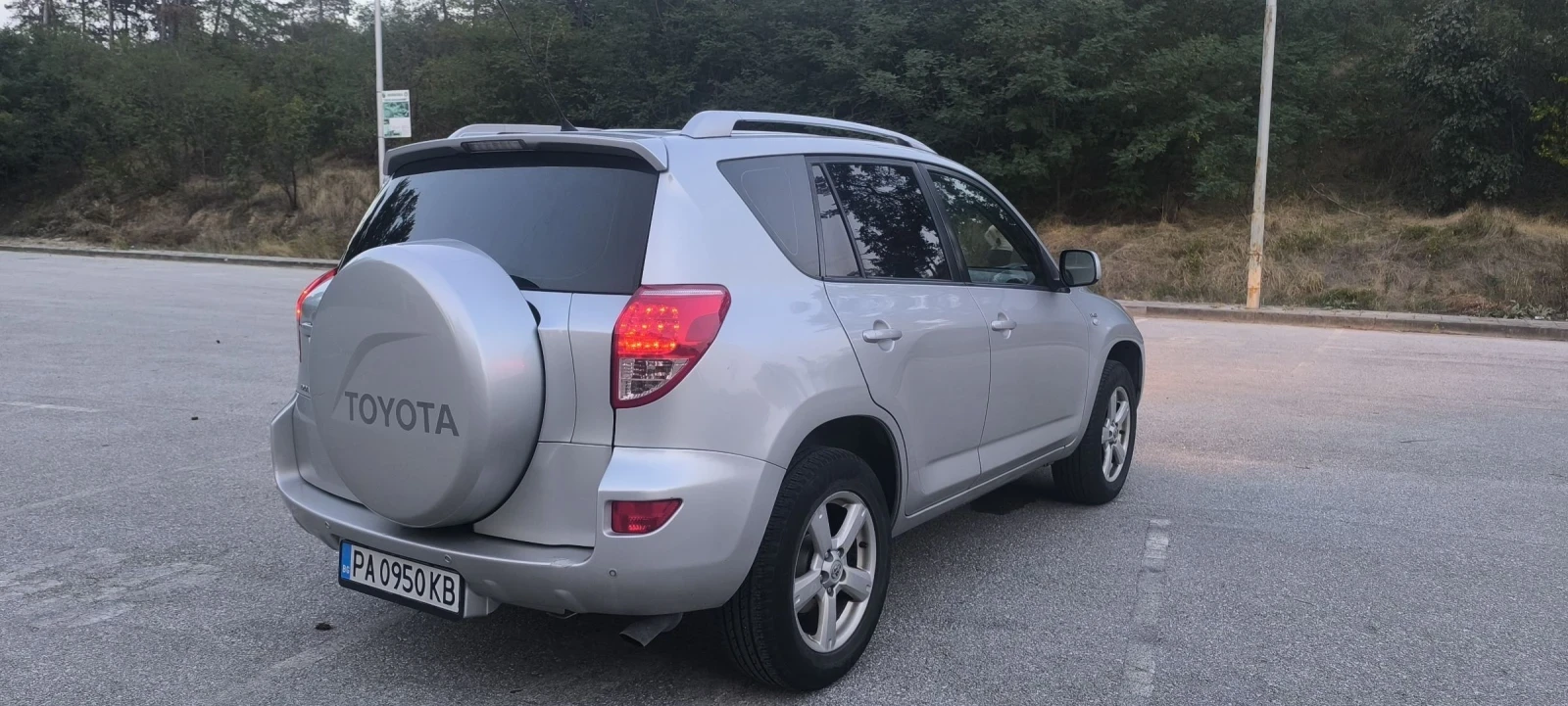 Toyota Rav4  - изображение 10