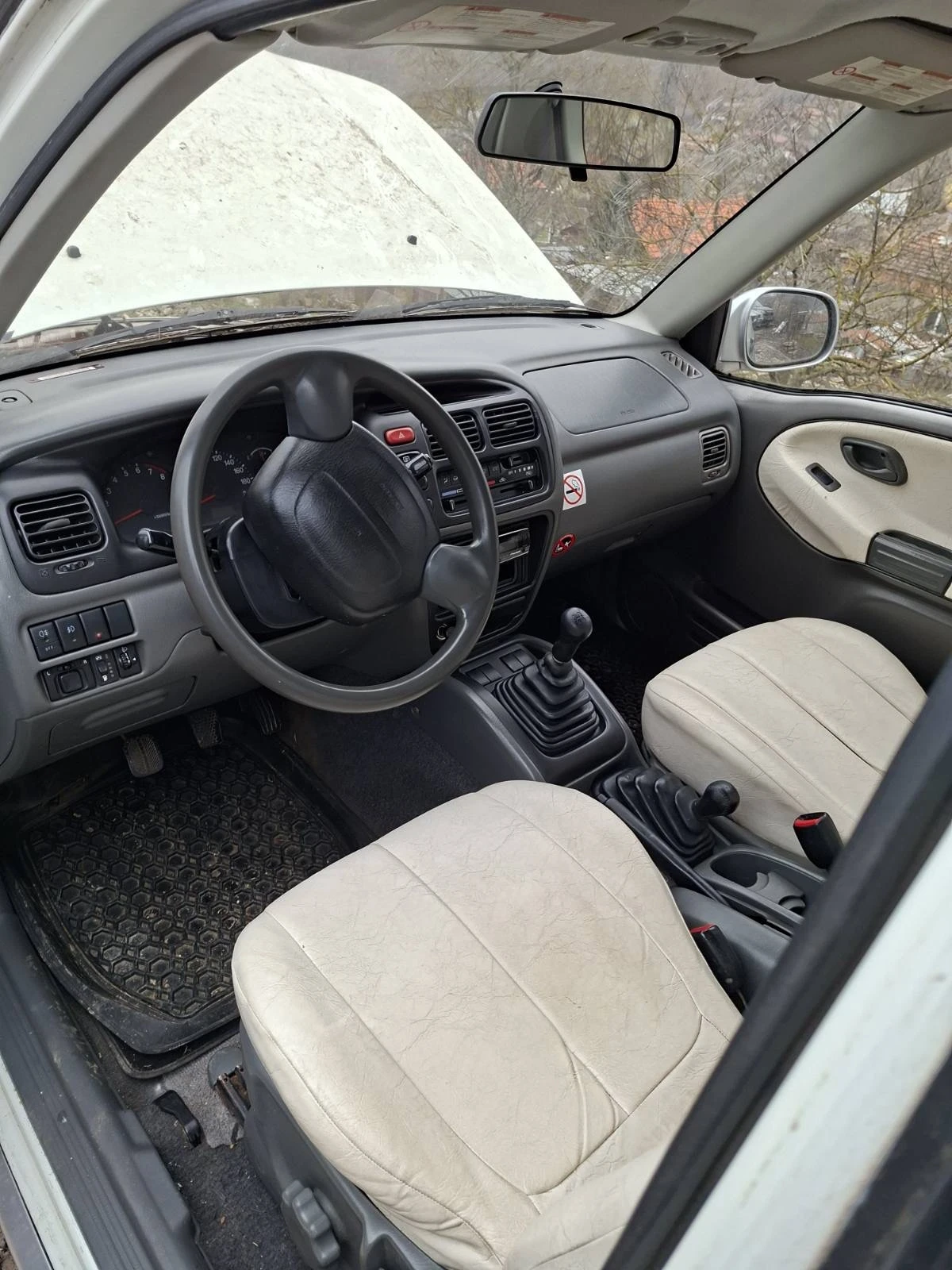 Suzuki Grand vitara, снимка 7 - Автомобили и джипове - 53802393