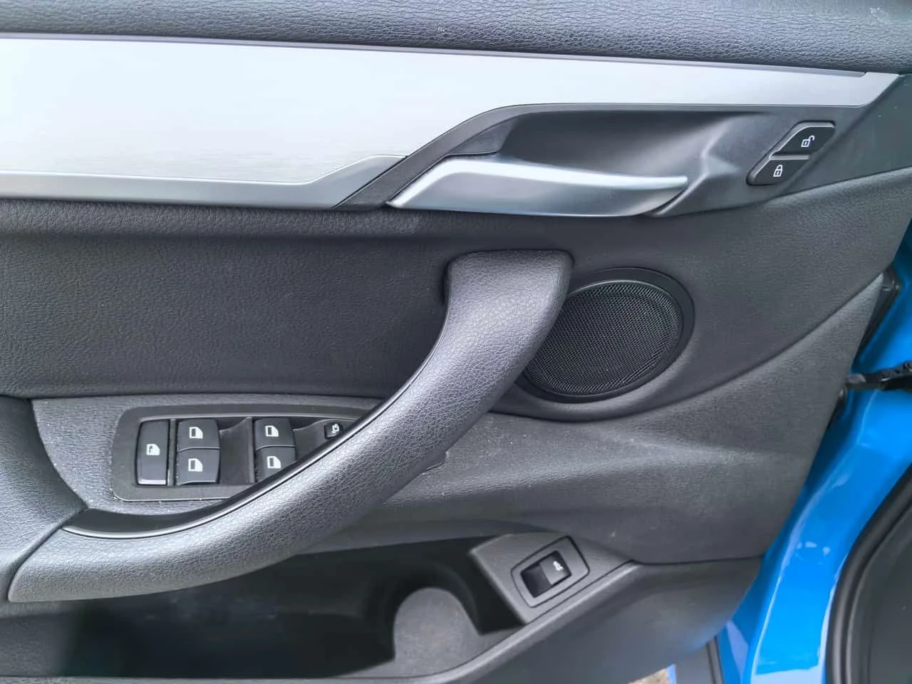 BMW X2 * xDrive28i * CARFAX * Панорама * Два ключа * , снимка 15 - Автомобили и джипове - 53964020