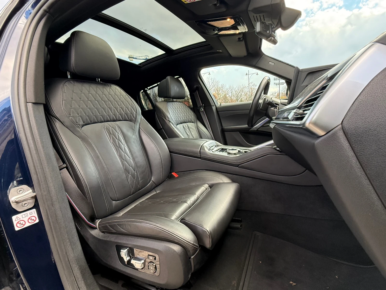BMW X6 30d* xDrive* Head-Up* 360* Готов Лизинг, снимка 10 - Автомобили и джипове - 54386324