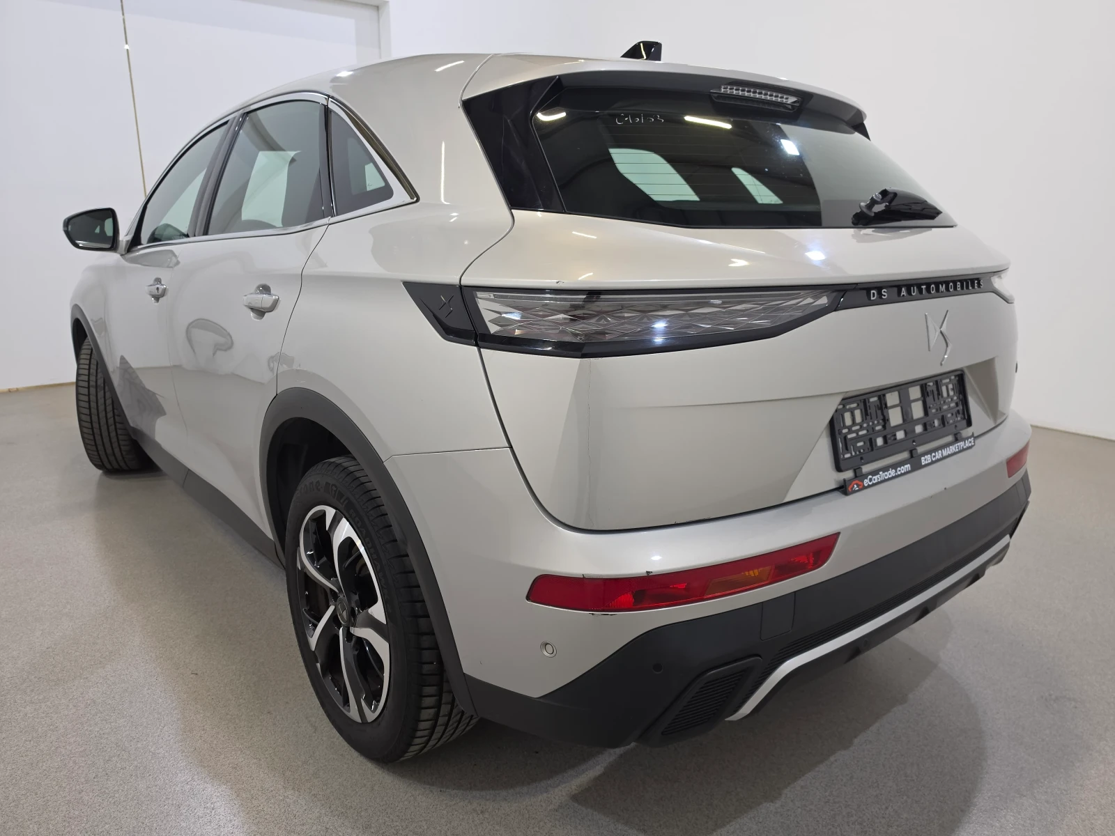 DS DS 7 Crossback  1.5 BlueHDI Bastille Aut. LED-Xenon Virtual, снимка 4 - Автомобили и джипове - 54621308