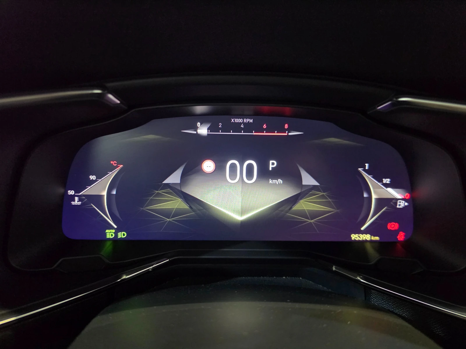 DS DS 7 Crossback  1.5 BlueHDI Bastille Aut. LED-Xenon Virtual, снимка 9 - Автомобили и джипове - 54621308