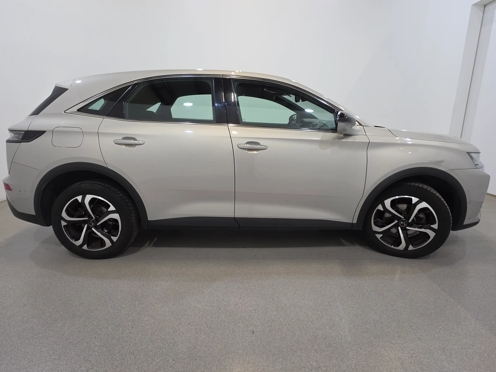 DS DS 7 Crossback  1.5 BlueHDI Bastille Aut. LED-Xenon Virtual, снимка 7 - Автомобили и джипове - 54621308