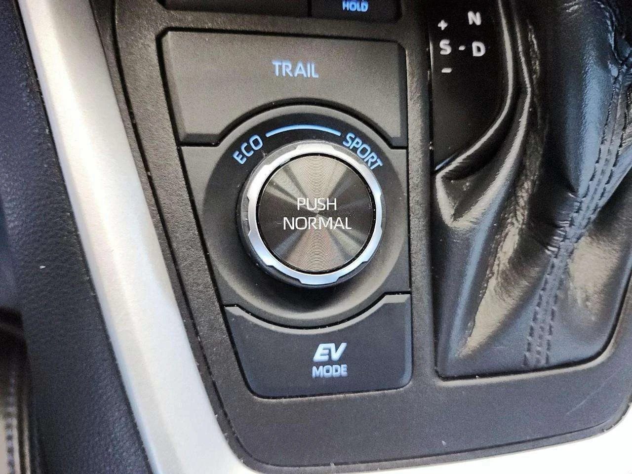 Audi Q8, снимка 15 - Автомобили и джипове - 54641533