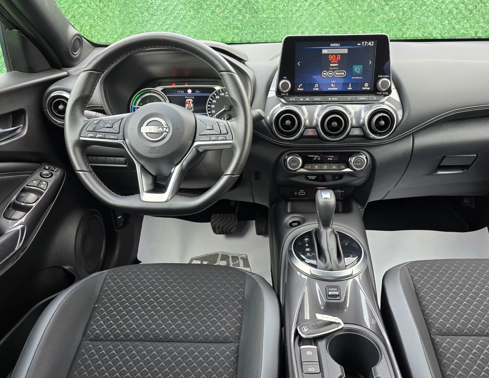 Nissan Juke 1.6i* 143кс* HYBRID* 2000км* , снимка 13 - Автомобили и джипове - 54700577