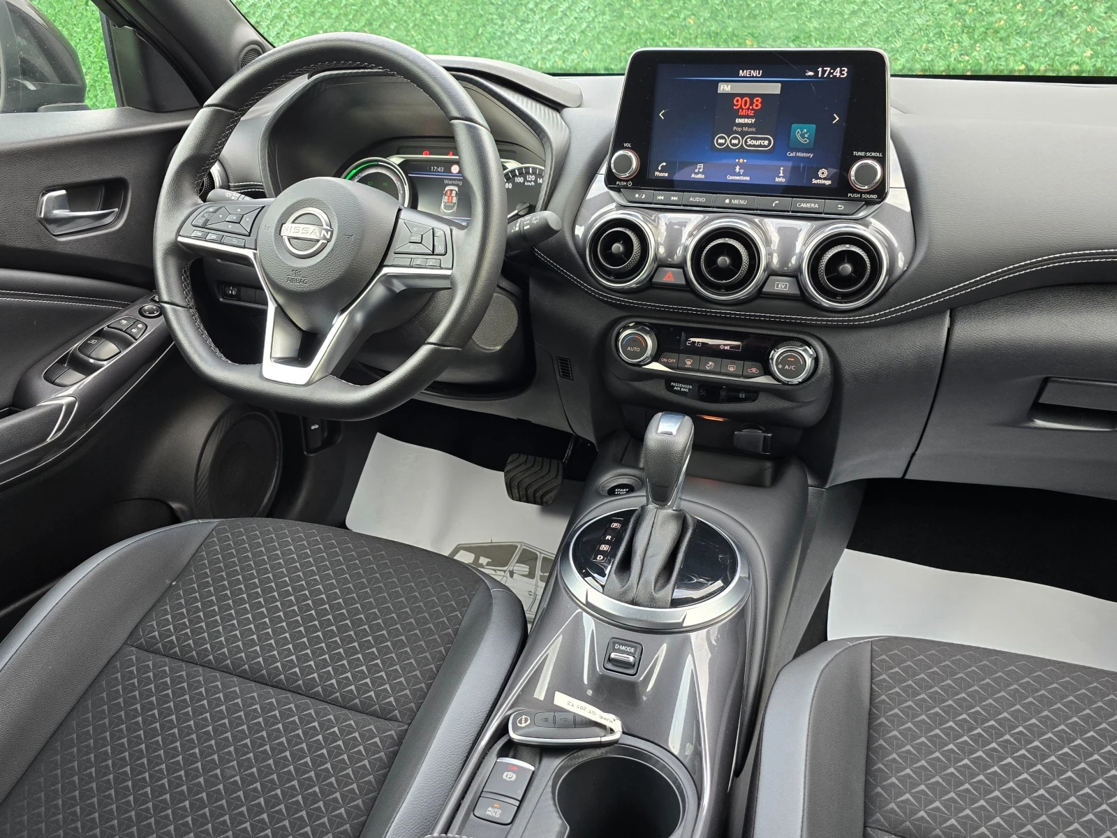 Nissan Juke 1.6i* 143кс* HYBRID* 2000км* , снимка 14 - Автомобили и джипове - 54700577
