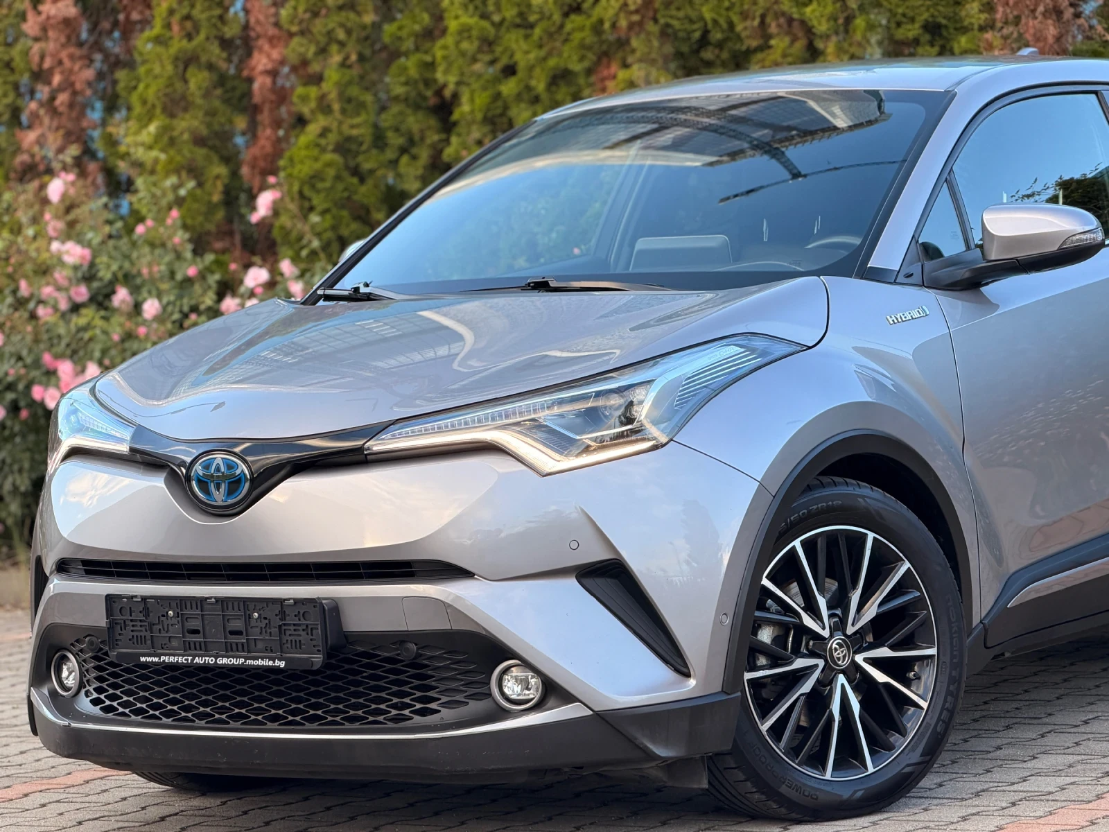 Toyota C-HR 1.8HYBRID-LED-KEYLESS-НАВИ-КОЖА-ПОДГРЕВ-КАМЕРА-FUL, снимка 2 - Автомобили и джипове - 54782709