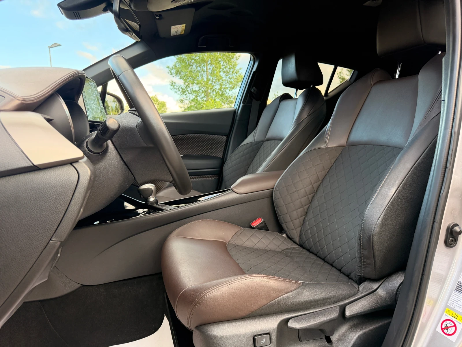 Toyota C-HR 1.8HYBRID-LED-KEYLESS-НАВИ-КОЖА-ПОДГРЕВ-КАМЕРА-FUL, снимка 11 - Автомобили и джипове - 54782709