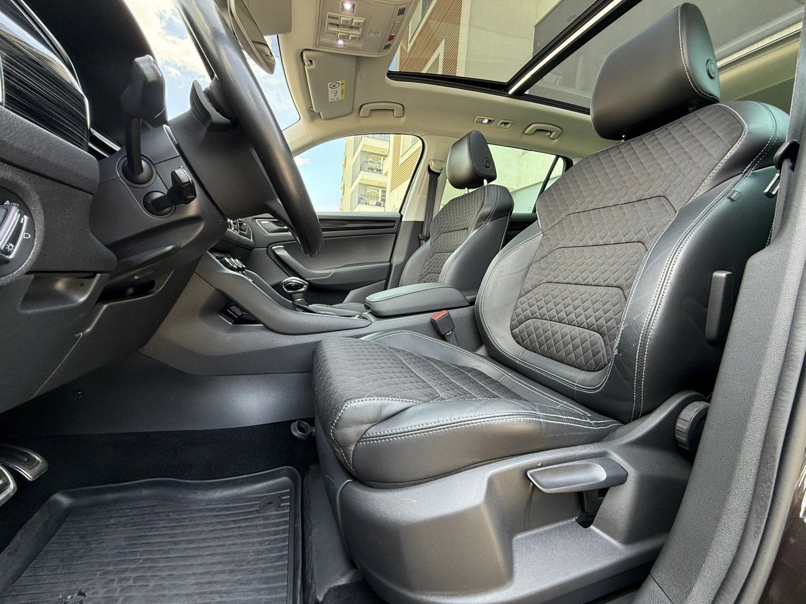 Skoda Kodiaq 7-места-AVTOMAT-4X4-ШВЕЙЦАРИЯ-FULL-TOP, снимка 13 - Автомобили и джипове - 55204109