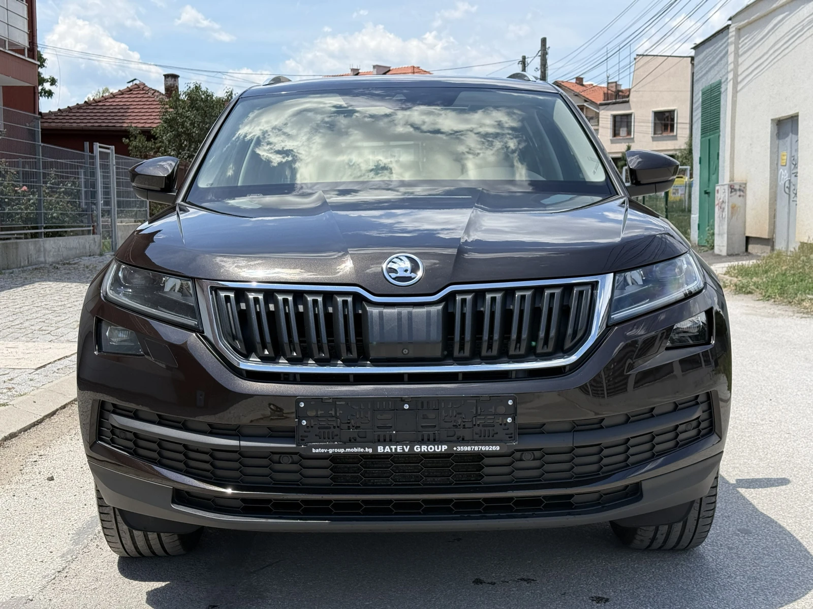 Skoda Kodiaq 7-места-AVTOMAT-4X4-ШВЕЙЦАРИЯ-FULL-TOP, снимка 2 - Автомобили и джипове - 55204109