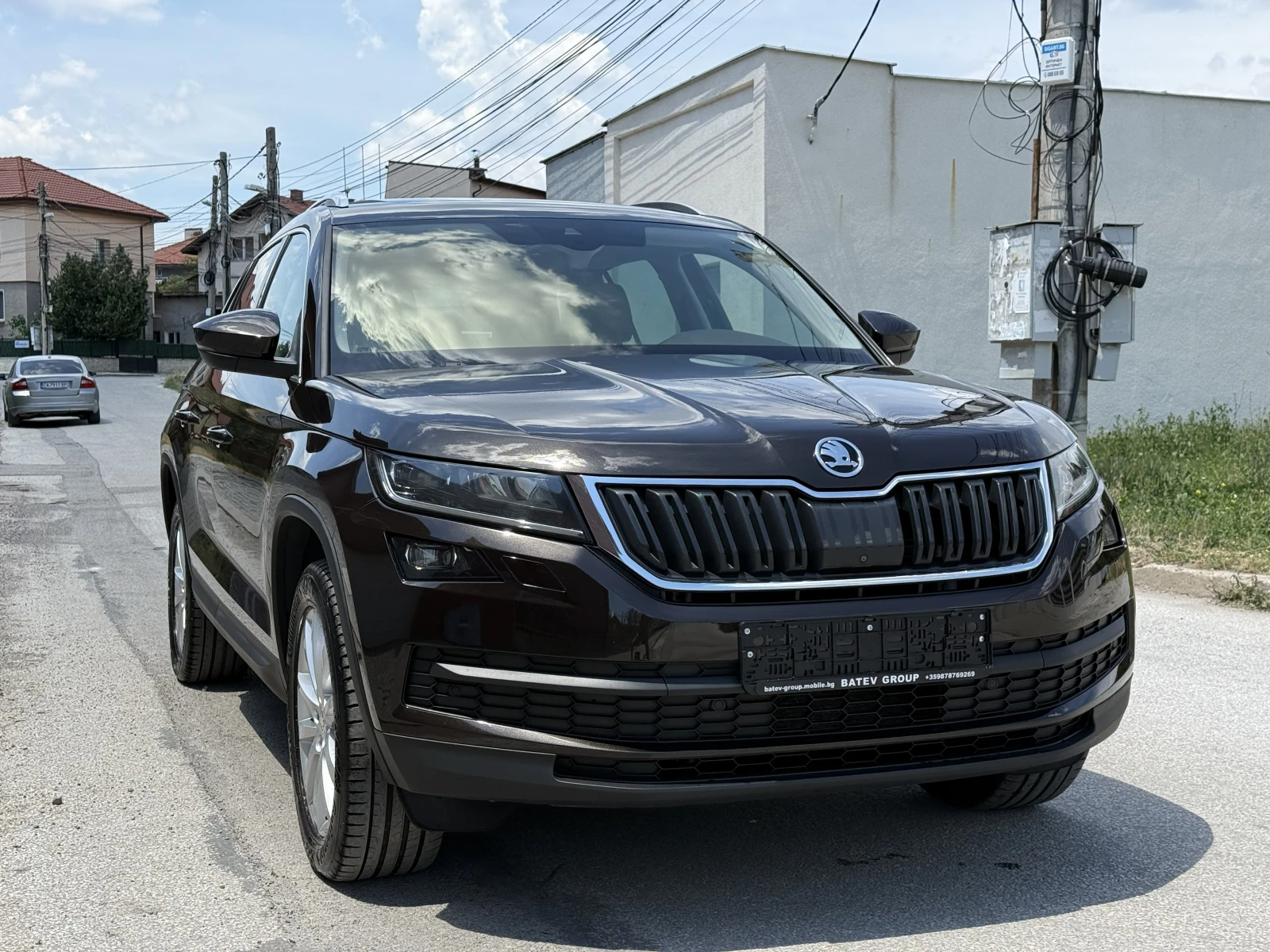 Skoda Kodiaq 7-места-AVTOMAT-4X4-ШВЕЙЦАРИЯ-FULL-TOP, снимка 3 - Автомобили и джипове - 55204109
