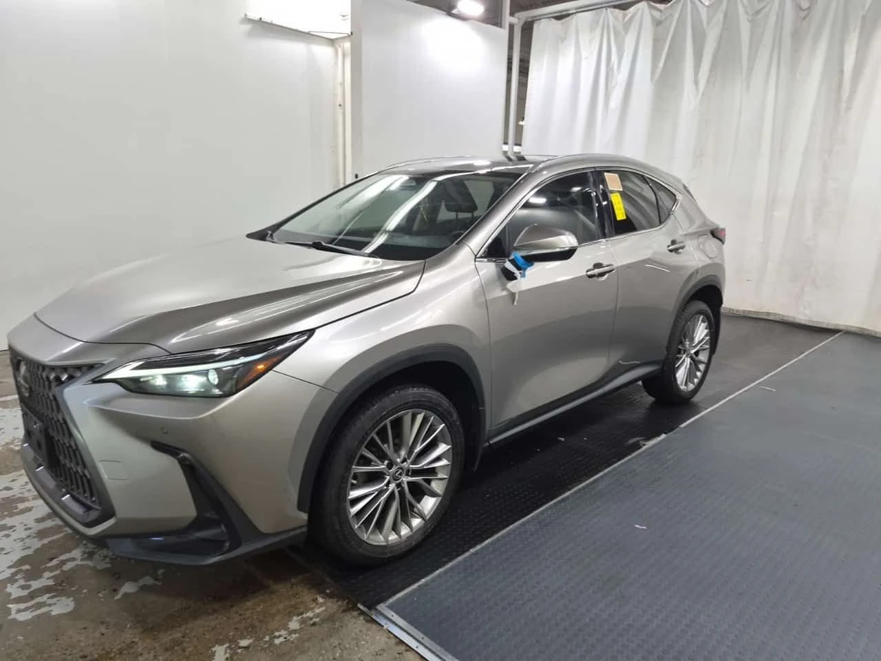 Lexus NX 350h  * CARFAX * ОПЦИЯ ЗА ФИНАНСИРАНЕ