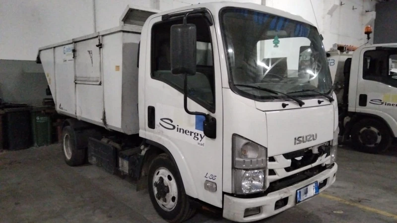 Isuzu Novocitti    3.5 T В категория!!! 3.0TDI, снимка 2 - Бусове и автобуси - 47217288