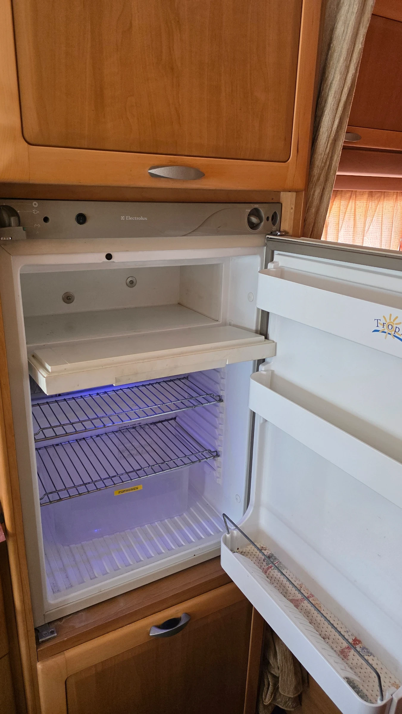 Кемпер HYMER / ERIBA 654, снимка 15 - Каравани и кемпери - 55374421