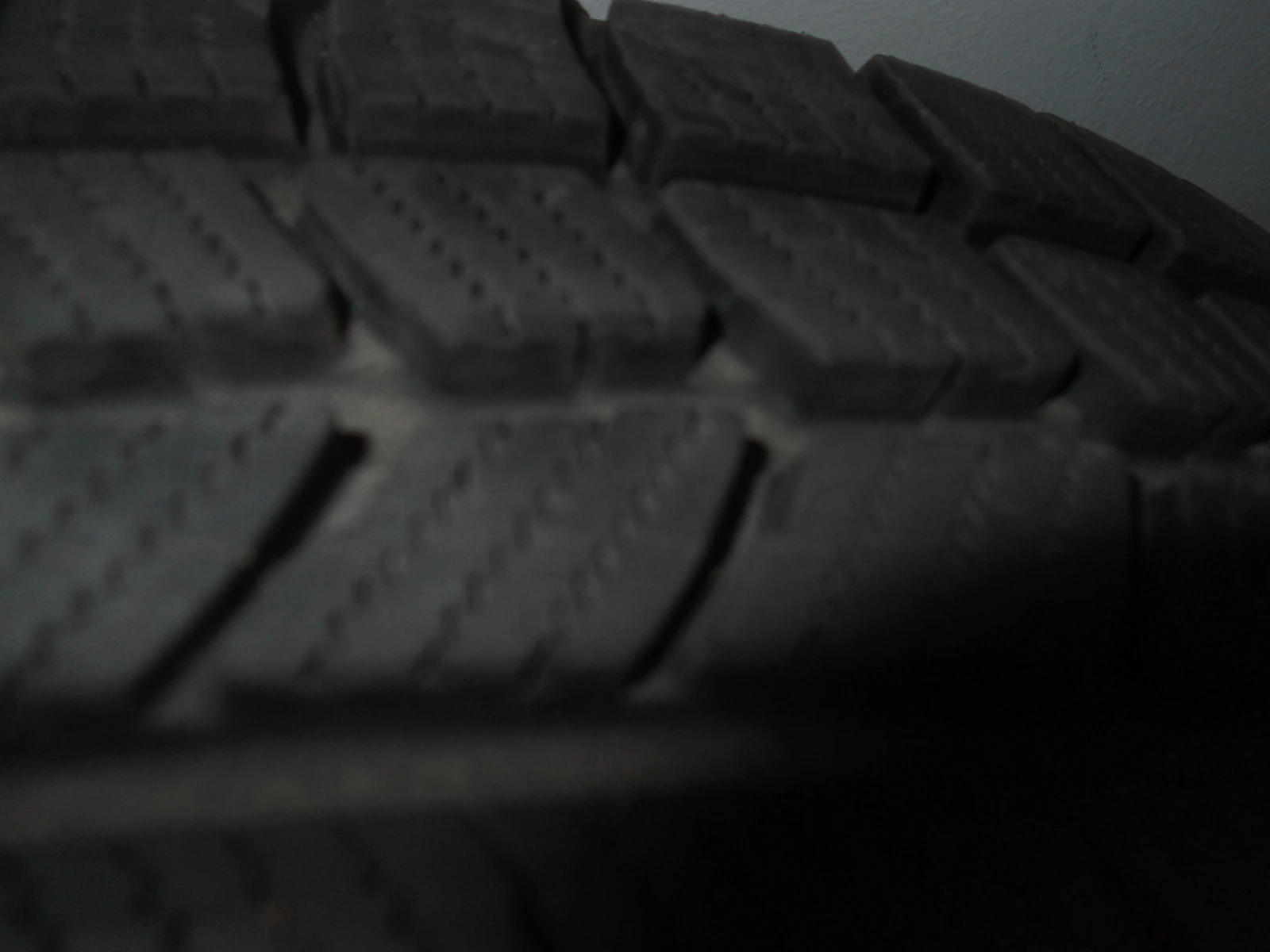 ���� � ������ 215/50R17 �� Kia Ceed | Mobile.bg � ����������� 4