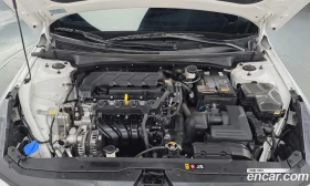 Hyundai Elantra 1.6 Smart, снимка 6